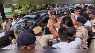 BJP youth workers try to stop Kharge’s convoy over Vande Mataram row