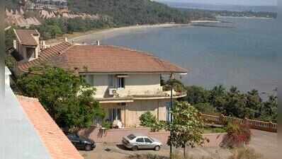 Borkar flags alleged CRZ violations along Bambolim beach