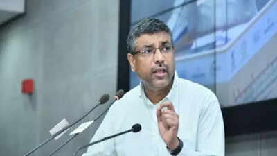 Govt clears 31 electronics part projects worth Rs 7,877cr