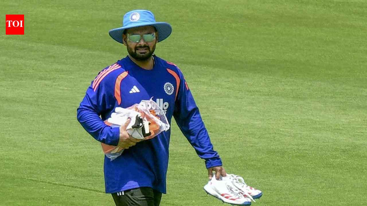 ‘Sab talvaar chalayenge’: Rishabh Pant’s hilarious Ravindra Jadeja banter with Sarfaraz Khan caught on stump mic – WATCH | Cricket News