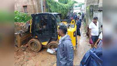 Old wall collapses near Dhanbad school, five two-wheelers buried