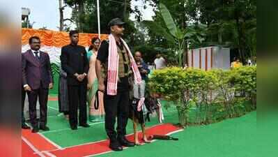 Leon hangs up the leash after Kaziranga service
