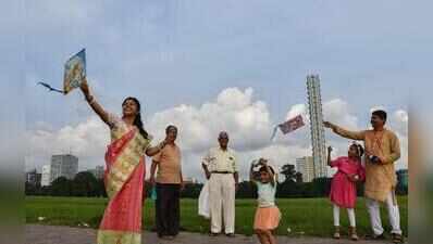 Govt plans kite, balloon fest on Vishwakarma Puja