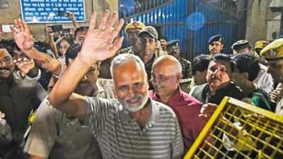 Satyendar Jain held in ‘fake case’: Arvind Kejriwal; entire money trail established: BJP