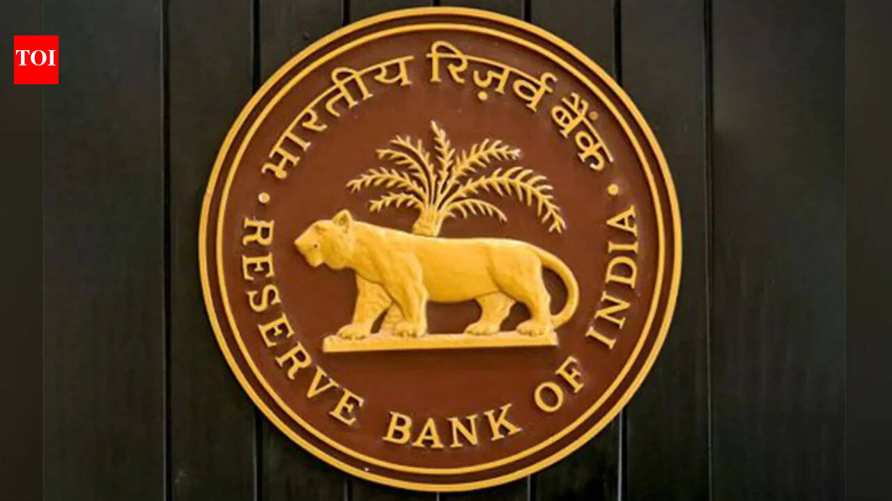 Rupee banknotes outnumber dollar and euro in circulation, RBI deputy governor says