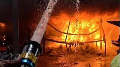 At least 9 killed, 6 injured in massive fire at hotel in Kolkata