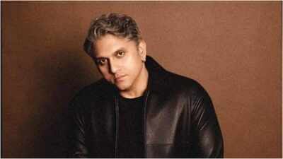 ‘Awarapan’ director Mohit Suri buys a new swanky car worth over Rs 1.60 crore, adds luxury EV to his collection