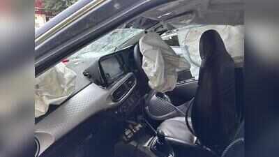 Three of family injured as car crashes into barrier on Golf Course Road