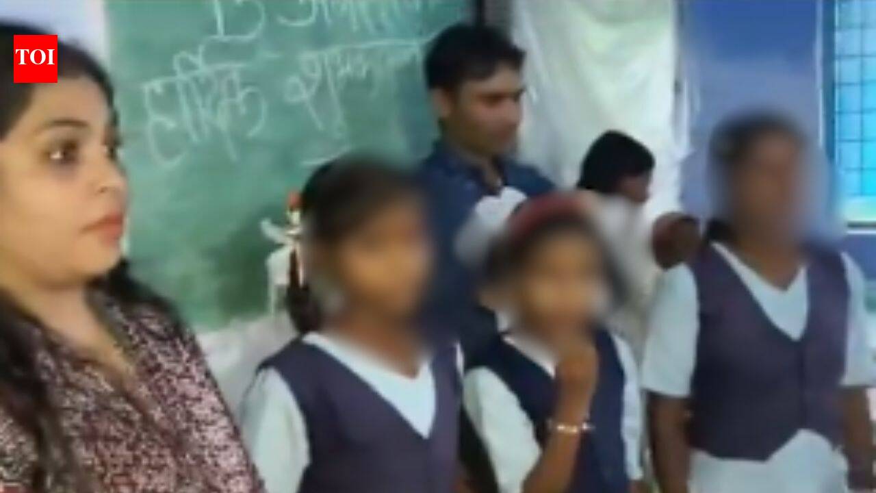 'Ye log pyaar mohabbat karte hai': School kids travel 100km to complain about their 2 Cupid-struck teachers