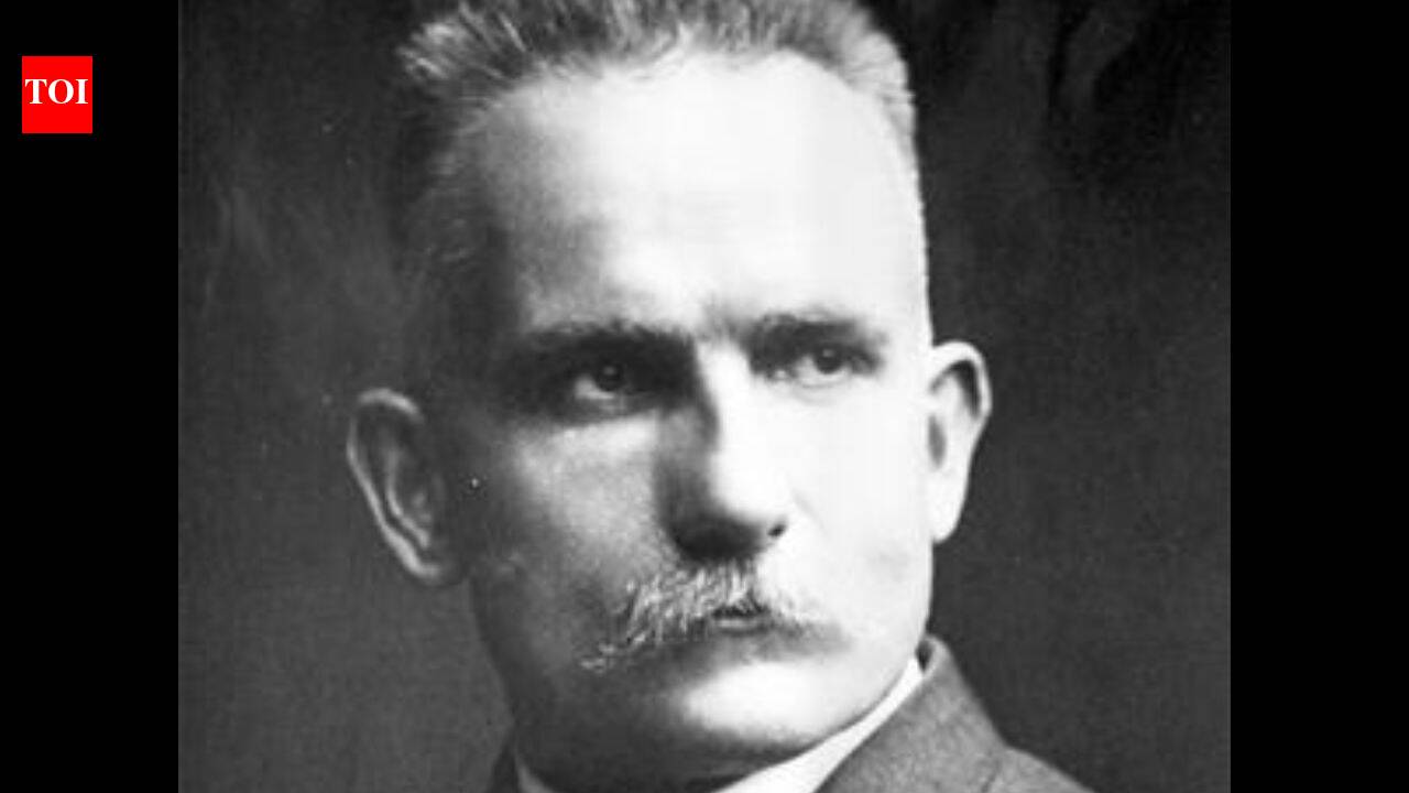 Doctors gave Seattle shipbuilder months to live; he sold his business, moved to an island and lived another 38 years