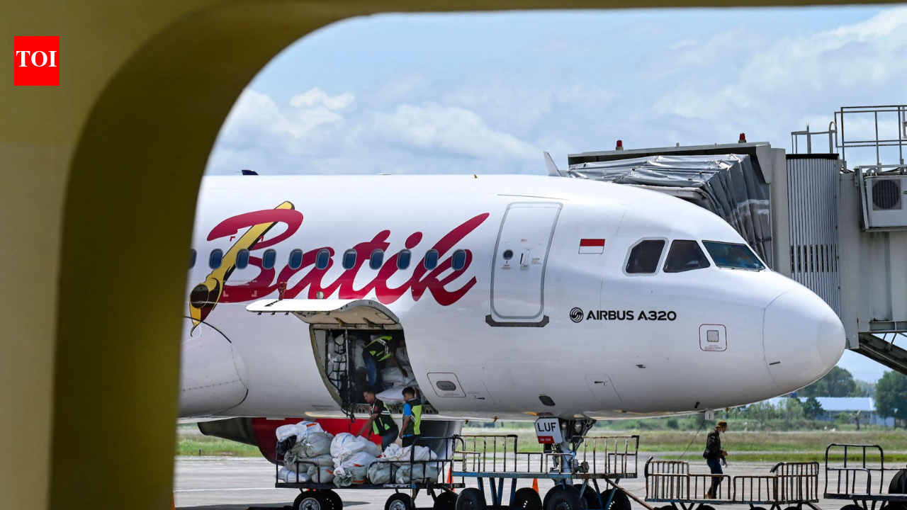 Both pilots fell asleep as a plane carrying 153 passengers drifted off course