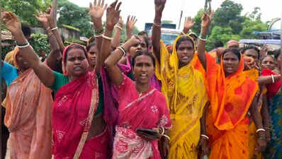Malda woman allegedly gang-raped and killed near Bengal-Bihar border, another injured