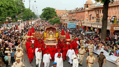 A royal ride through Jaipur: Teej procession steals the show