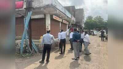 Central team assesses flood damage in city