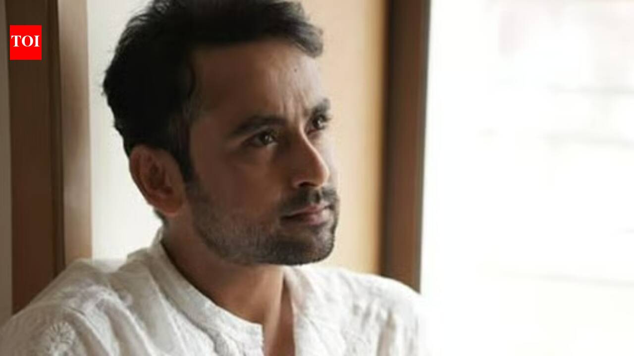 Who is 'Awarapan 2' star Anirrudh Rawal? Meet Paresh Rawal's younger son trained under Naseeruddin Shah