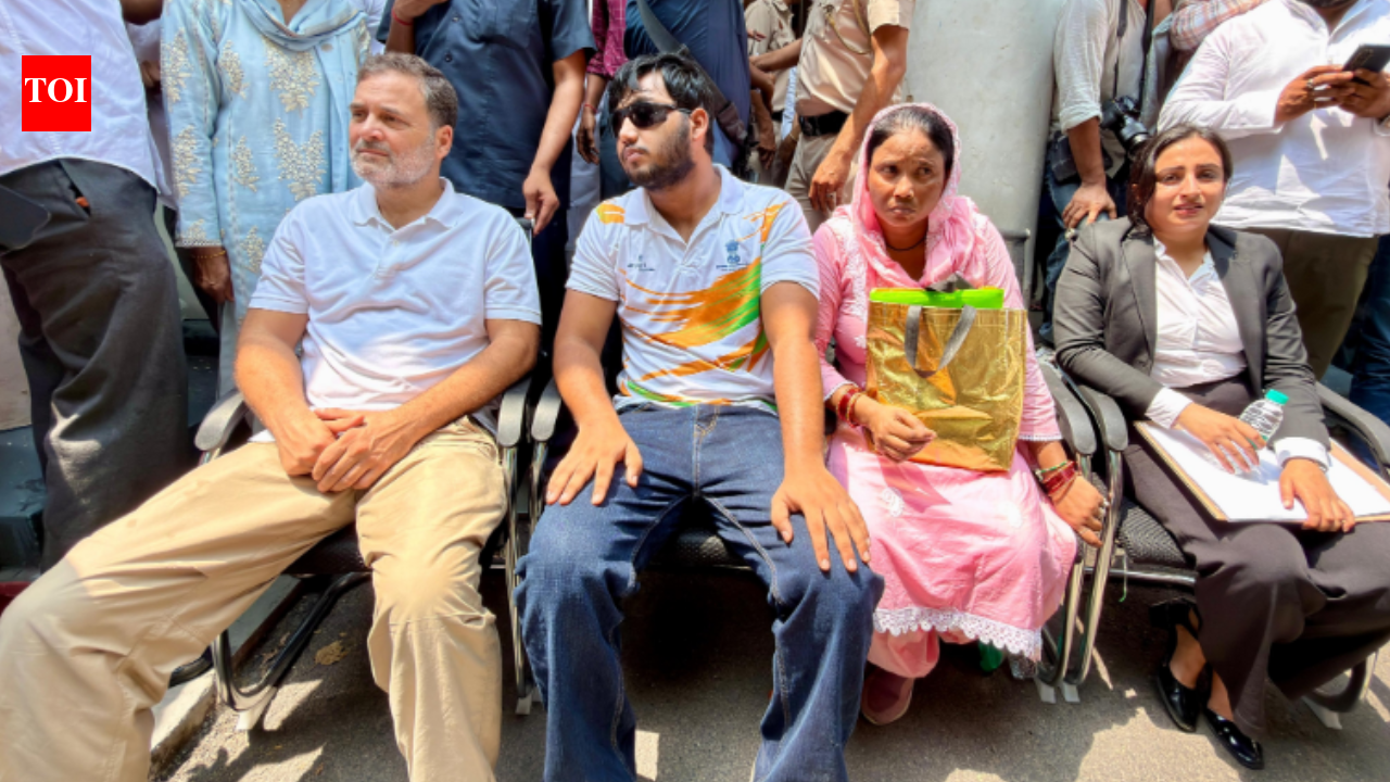 'Over 200 pellets in body, lost his eye': Rahul Gandhi sits on dharna with victim; seeks FIR