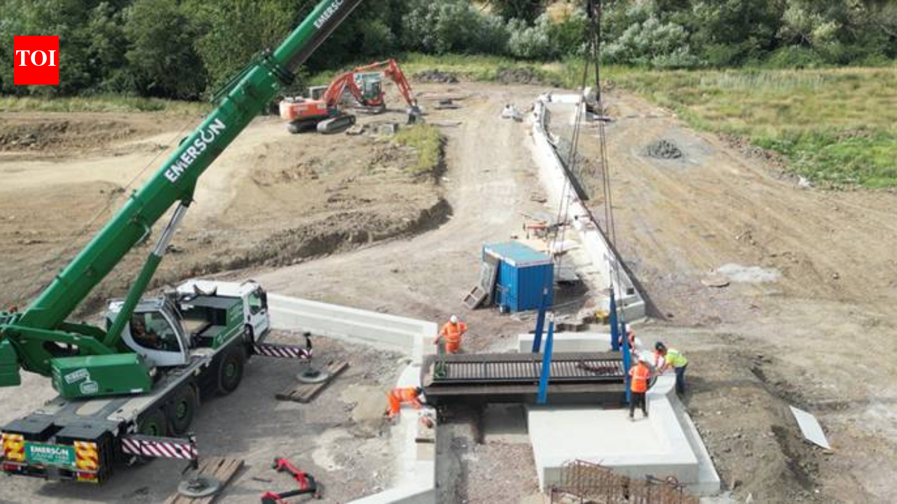 An English town installed a bridge whose deck contains 140 recycled plastic bottles
