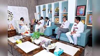 CM, parliamentary panel discuss road map for HEC revival