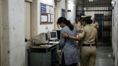 Kolkata hotel management student held for stealing Rs 4.55 lakh From Mumbai family