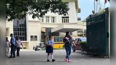 Parents help child get over snakebite trauma