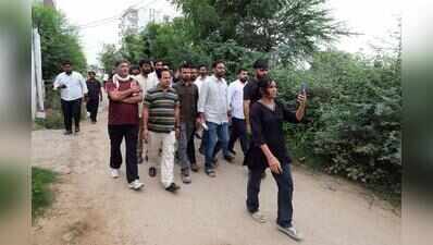 CJP team attacked during visit to city govt school, FIRs filed