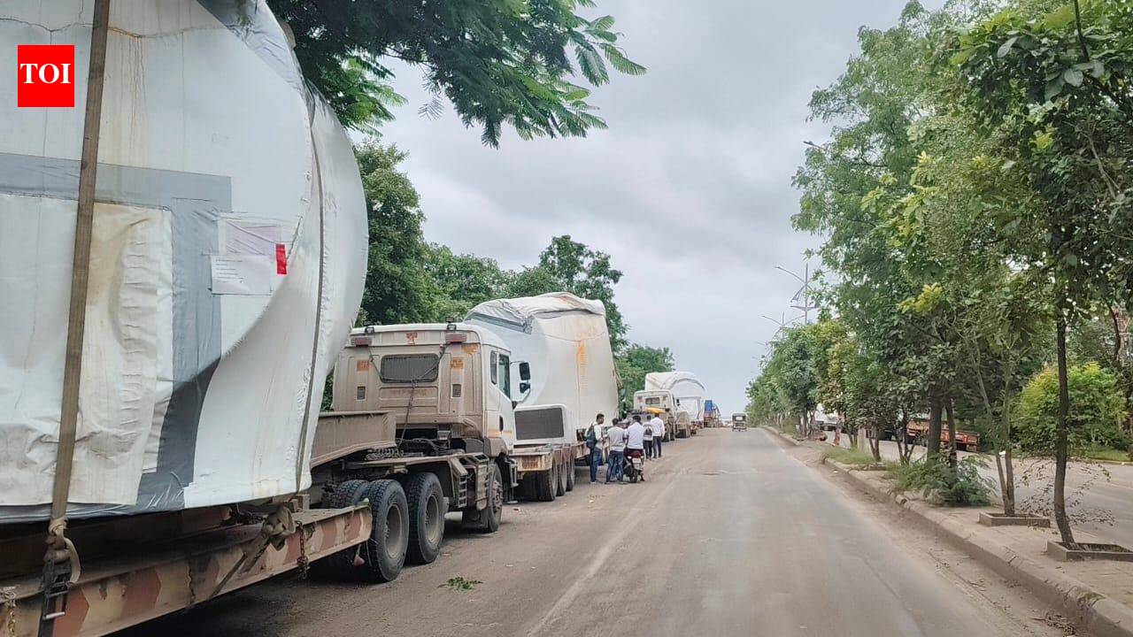 Traffic cops crack down on illegal truck parking in industrial zone