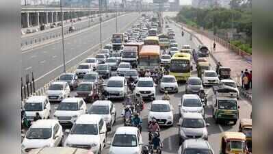 Illegal bus pickup points choking NH-9, DM asks NHAI to clear stretch