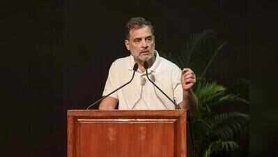 Student groups clash at COEP hostel over Rahul Gandhi’s Pune interaction