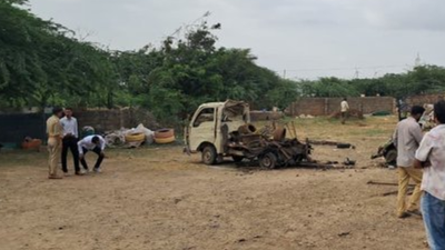 4 killed, including 2 children, after commercial vehicle fuel tank explodes in Gujarat