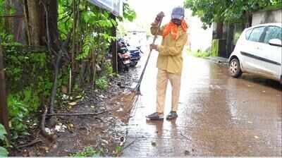 Sanitation worker’s hard work gets him dream car