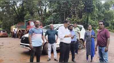 MLA uses personal car to block ore trucks in protest of muddy road in Sarmanas
