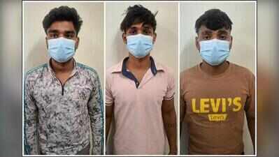 Patrol cops stop fighting trio, attacked with stones