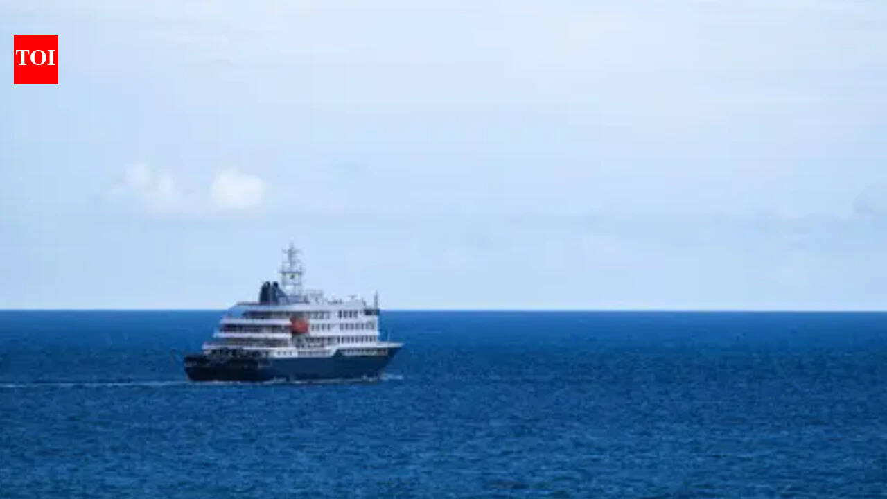 Slow boat to Amsterdam ships cargo using sail power