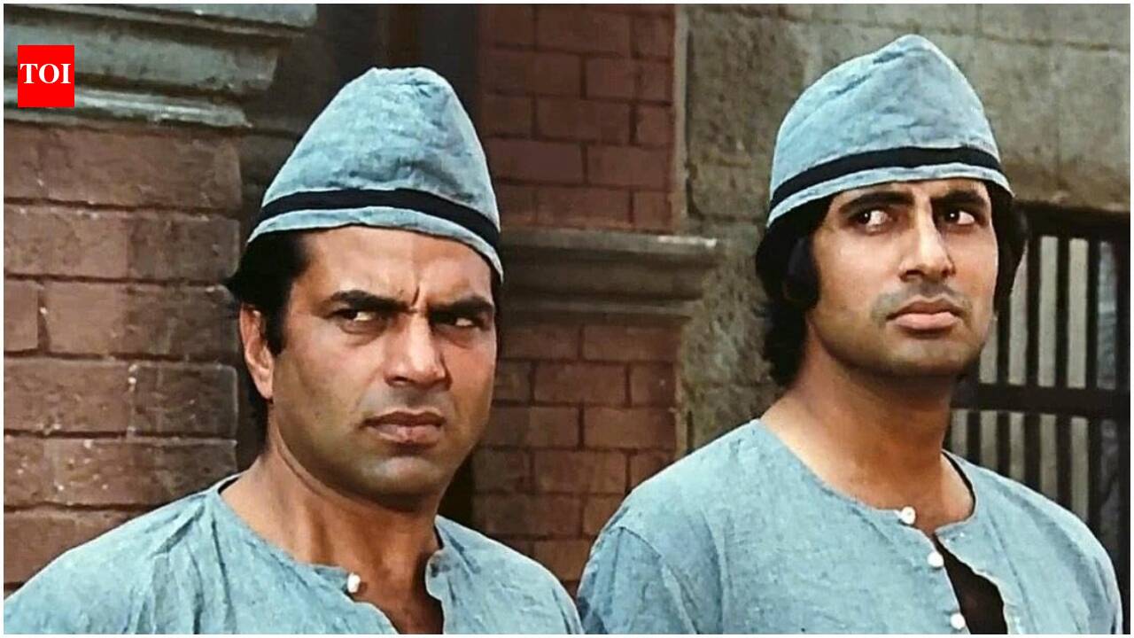In 1975, why was ' Sholay' declared a flop?
