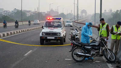 19-year-old dies after truck hits motorcycle at Delhi’s IP Flyover