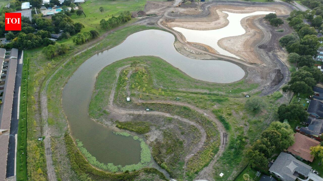 How Texas turned an abandoned golf course into five lakes to control flood