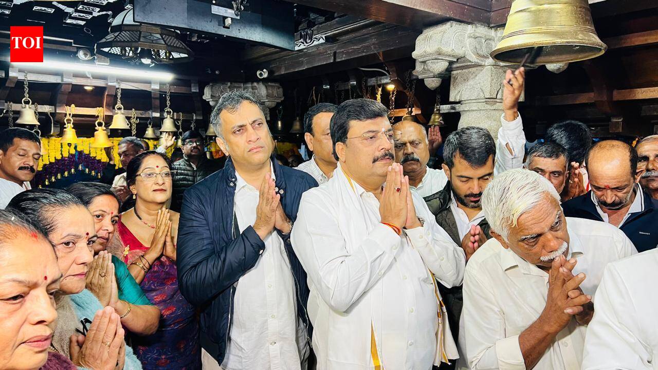 Minister leads puja for rain at Madikeri temple