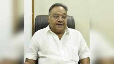 BJP not averse to inducting members in Bengal, says Samik, but sounds caution