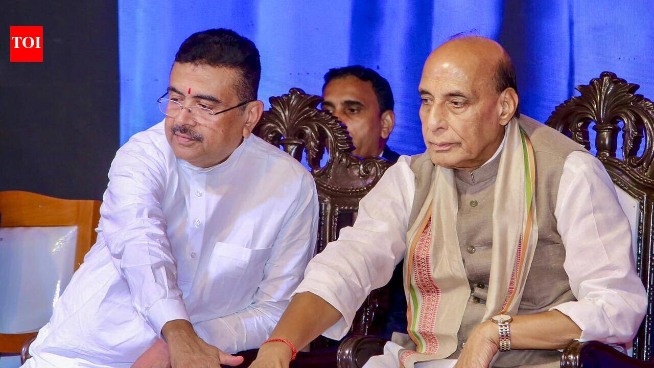 India can become a global ship-building hub, Rajnath says at GRSE event