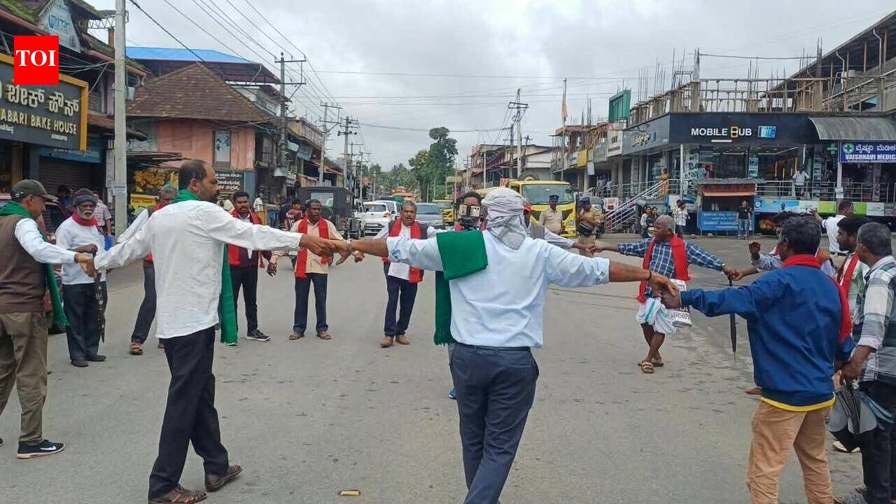 Farmers protest, urge forest dept to stop elephant attacks
