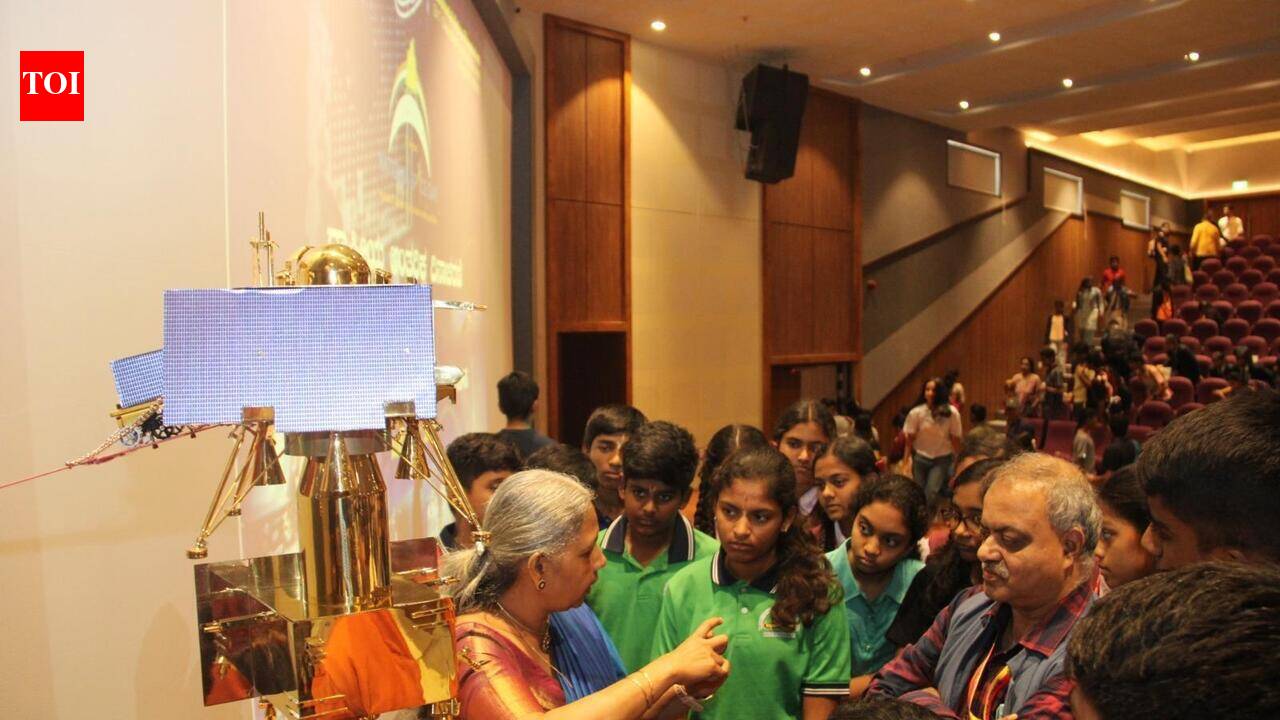 India’s space story inspires young stargazers in Bengaluru | Bengaluru News  timesofindia.indiatimes.com