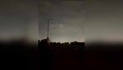 Dark streets leave Noida residents worried over safety