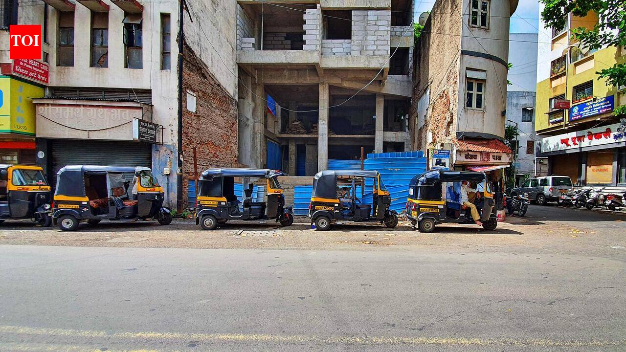 Marathi compulsory rule leaves Pune autorickshaw drivers wary, but trip refusals continue