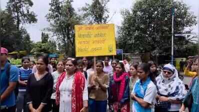 Tribal students protest age cap to reside in govt hostel
