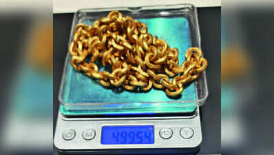 Sharjah flyer caught with 500gm gold chain at SVPI
