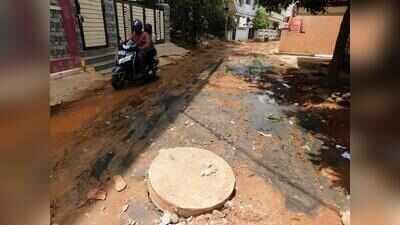 Yapral residents suffocate amid sewage stench, mosquito menace