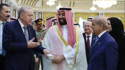 Iran invited to join Mecca pact by Saudi Arabia, Turkey, Pakistan: Report