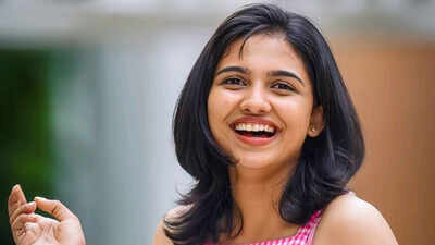 Mamitha Baiju on working with Vijay in ‘Jana Nayagan’ and Suriya in ‘Viswanath and Sons’: 'Even getting a small role in it would have been lucky'