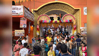 Rain fails to dampen devotion, festive spirit on final Monday of Shravan