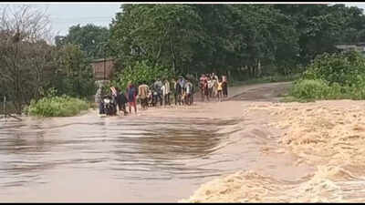 Bastar: Heavy Rain Cuts Off Routes in Sukma, Boat Rescue Underway in Bijapur